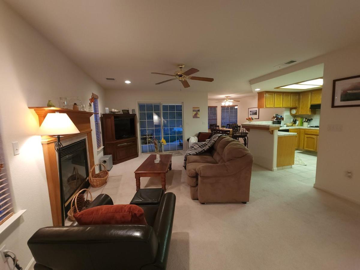 Vila Mountain Majesty With Hot Tub, Pool Table, Generator, Ev Hookup Oakhurst Exteriér fotografie