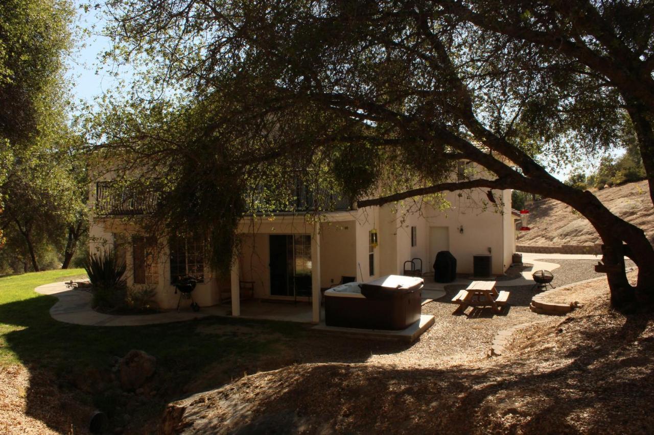 Vila Mountain Majesty With Hot Tub, Pool Table, Generator, Ev Hookup Oakhurst Exteriér fotografie
