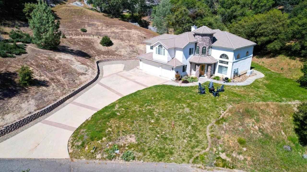 Vila Mountain Majesty With Hot Tub, Pool Table, Generator, Ev Hookup Oakhurst Exteriér fotografie