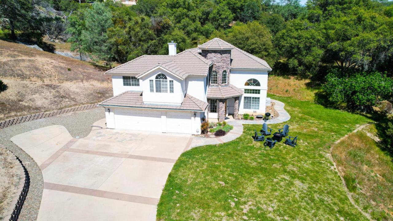 Vila Mountain Majesty With Hot Tub, Pool Table, Generator, Ev Hookup Oakhurst Exteriér fotografie